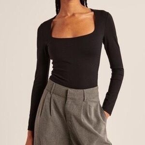 Abercrombie & Fitch Soft A&F Collection
Square Neck Long Sleeve Bodysuit Sz L